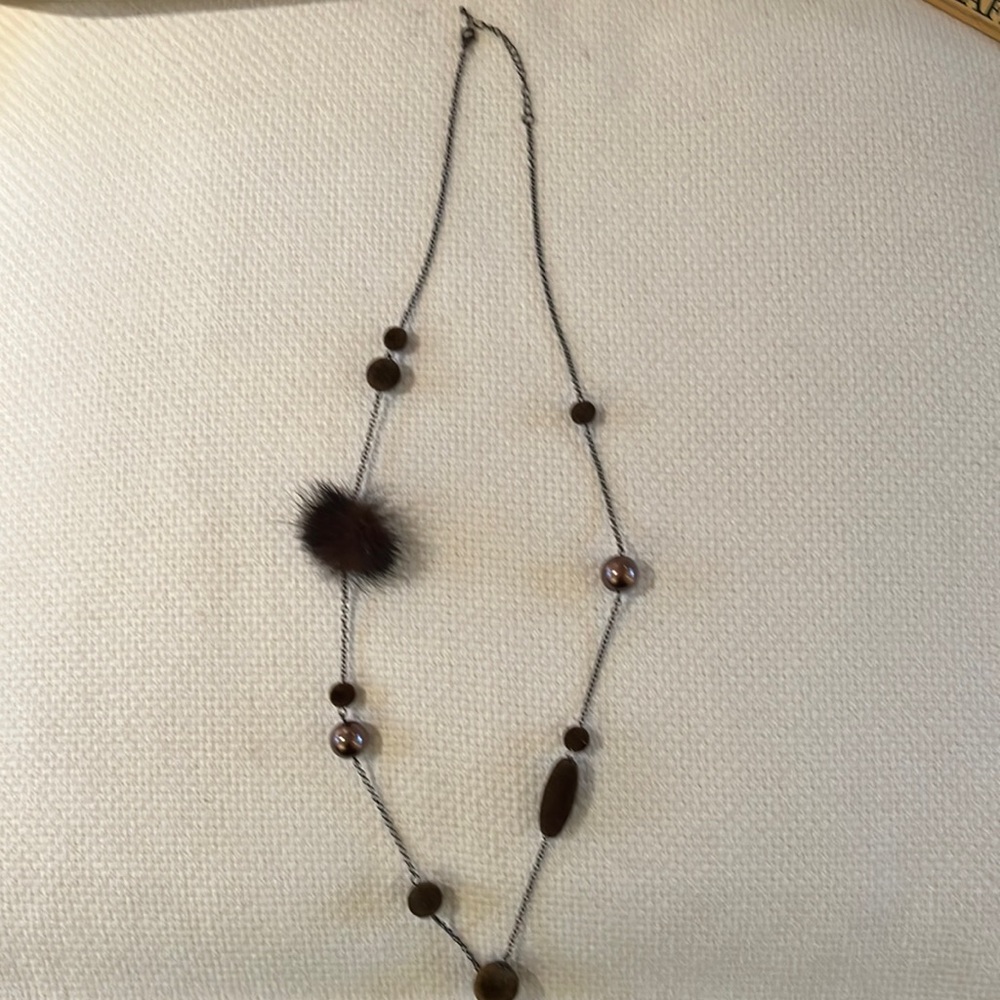 Fashion costume necklace